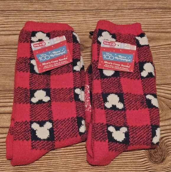 Disney Mickey Mouse Men’s Cozy Fuzzy Socks - Picture 2 of 4